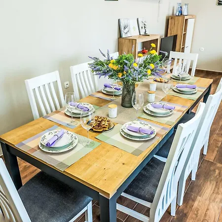 Family By Interhome *