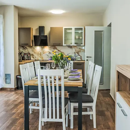 Family By Interhome